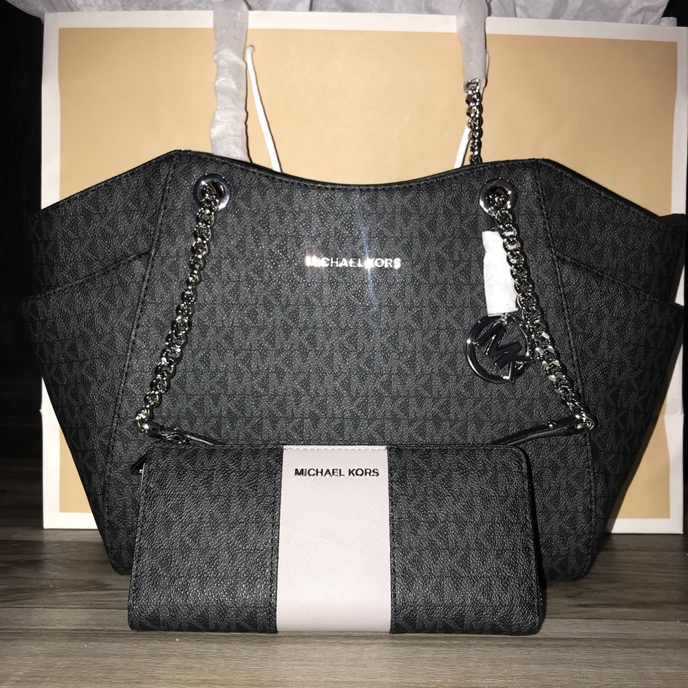 NWT LRG MICHAEL KORS BLACK CHAIN TOTE W/NWT WALLET